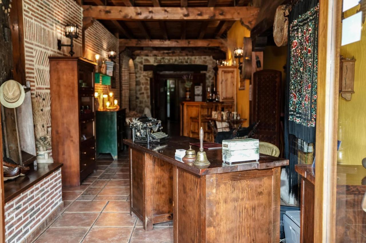Posada Real De Carreteros Casarejos Bagian luar foto