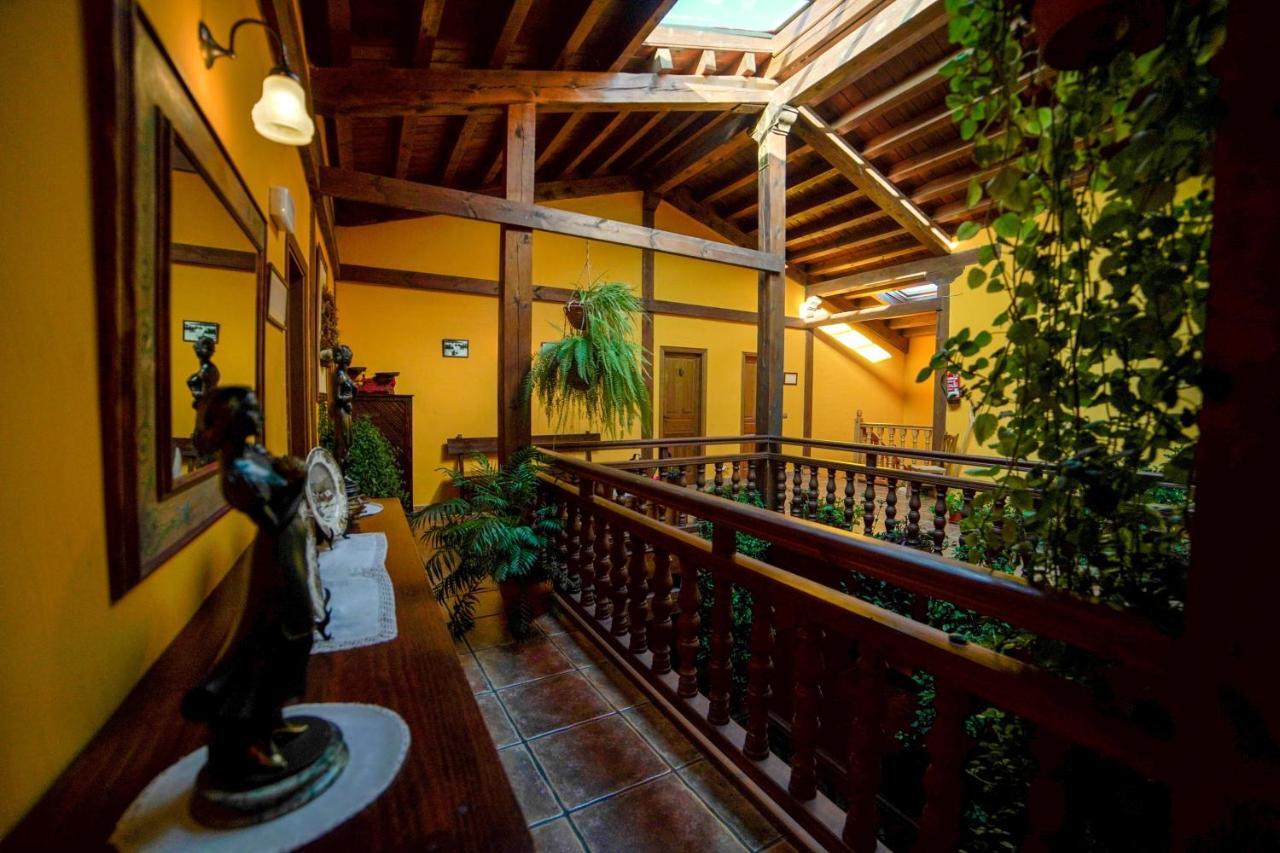 Posada Real De Carreteros Casarejos Bagian luar foto